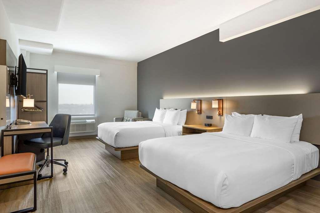 Comfort Inn & Suites Newark Liberty International Airport Номер фото